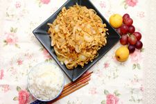 洋蔥炒雞蛋的做法 www.osxg.com.cn