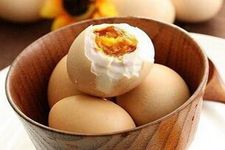 腌雞蛋的做法 www.osxg.com.cn