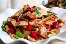 香干炒肉的做法 www.osxg.com.cn